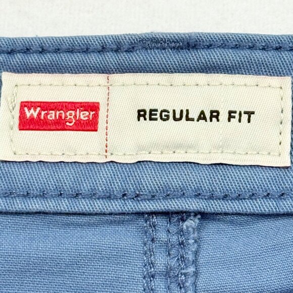 Wrangler Men's Regular Fit Medium Stretch Blue Shorts Size 30 Inseam 7" NWT - Picture 6 of 11